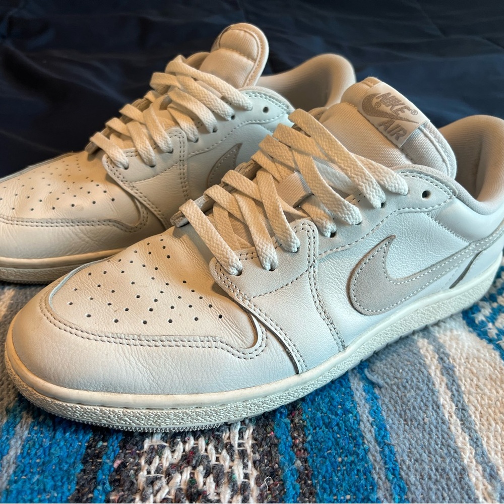 Jordan Athletic Shoes in Light Gray